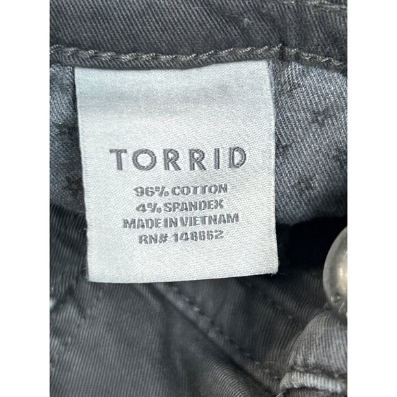 Torrid Shorts Womens 16 Plus Gray Bermuda Flat Front Canvas - Picture 5 of 7